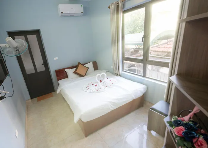 Fancy Backpackers 2*