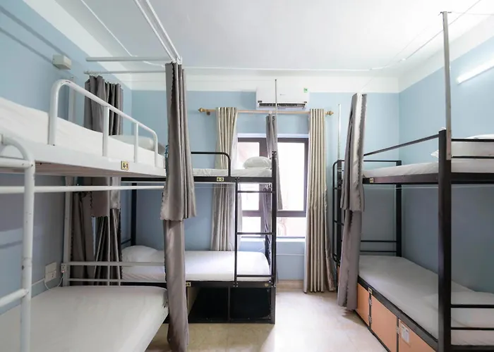 Fancy Backpackers Hotel Hạ Long