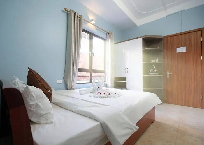 Fancy Backpackers Hạ Long